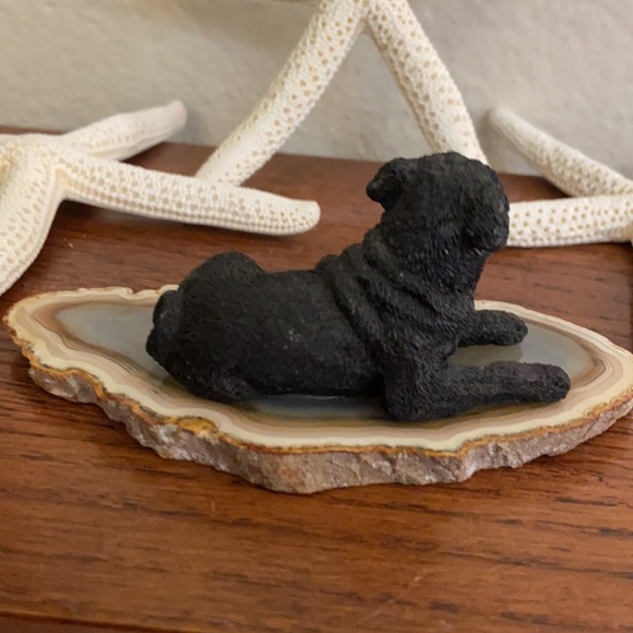 Vintage Sculptured Pug on slice of genuine Agate Stone. - Picture 3 of 3